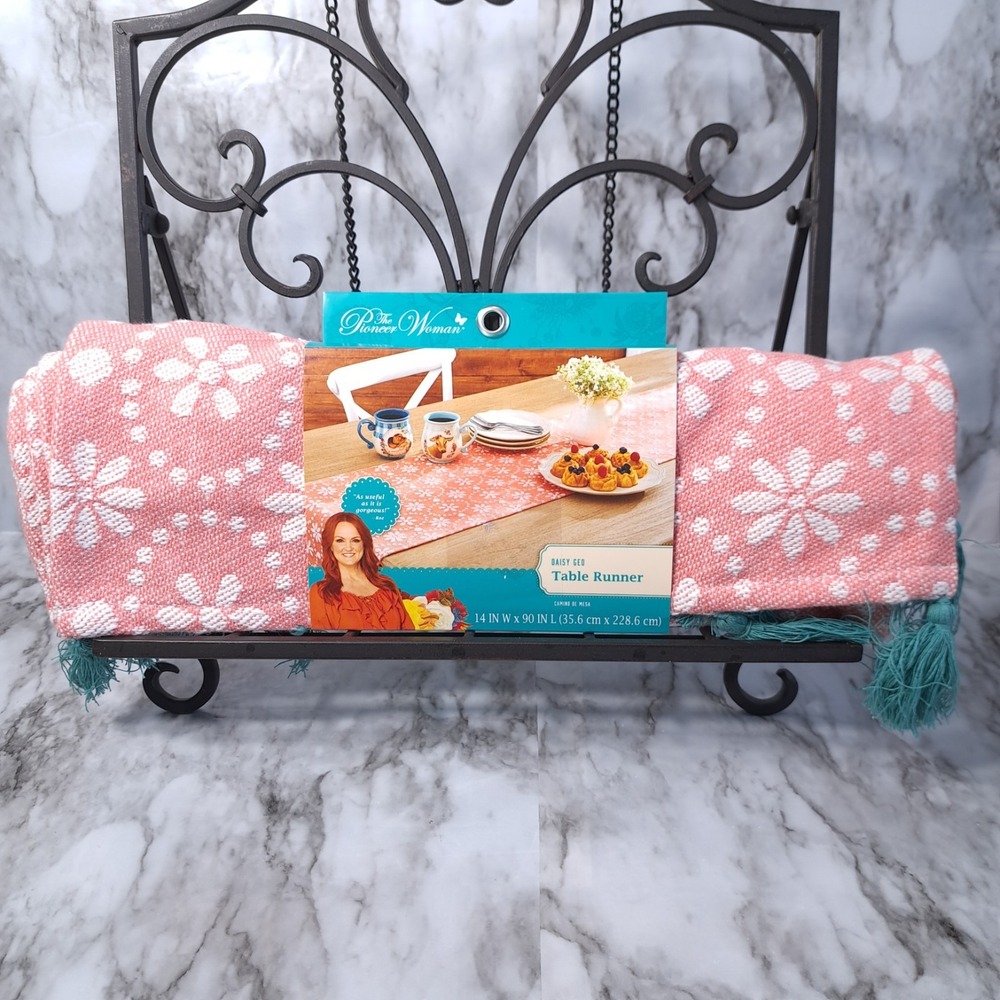 The Pioneer Woman Daisy Geo Table‎ Runner 14" W × 90" L Peach/Teal/White